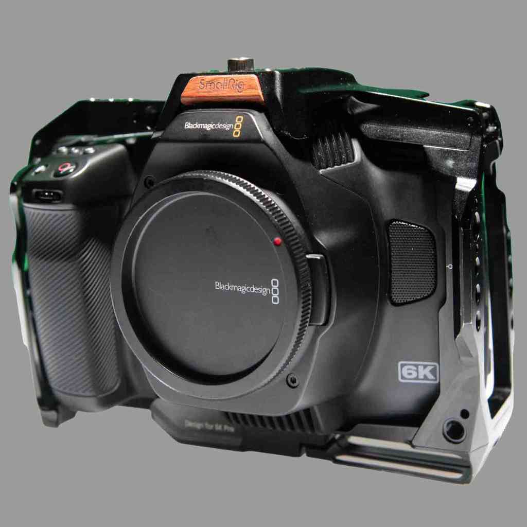 Black magic pocket cinema 6K With Small rig Cage, NPF Battery Charger, NPF battery